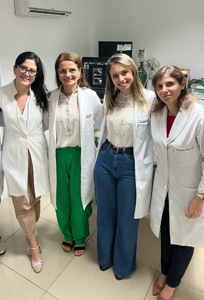 Dra. Carolina, Profa. Sthela Regadas, Dra. Giovanna e Dra. Adriana.